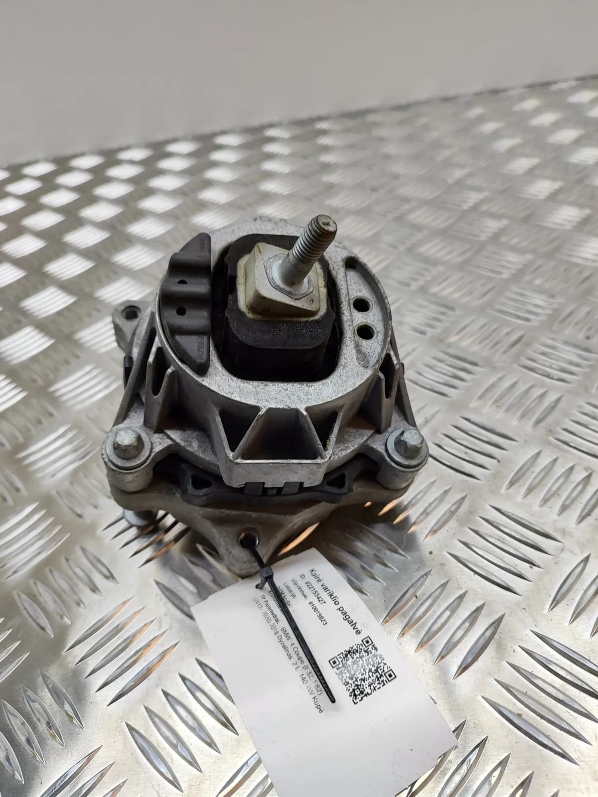 BMW 4 Coupe F32, F82 2016 Left Side Engine Mount 6859412