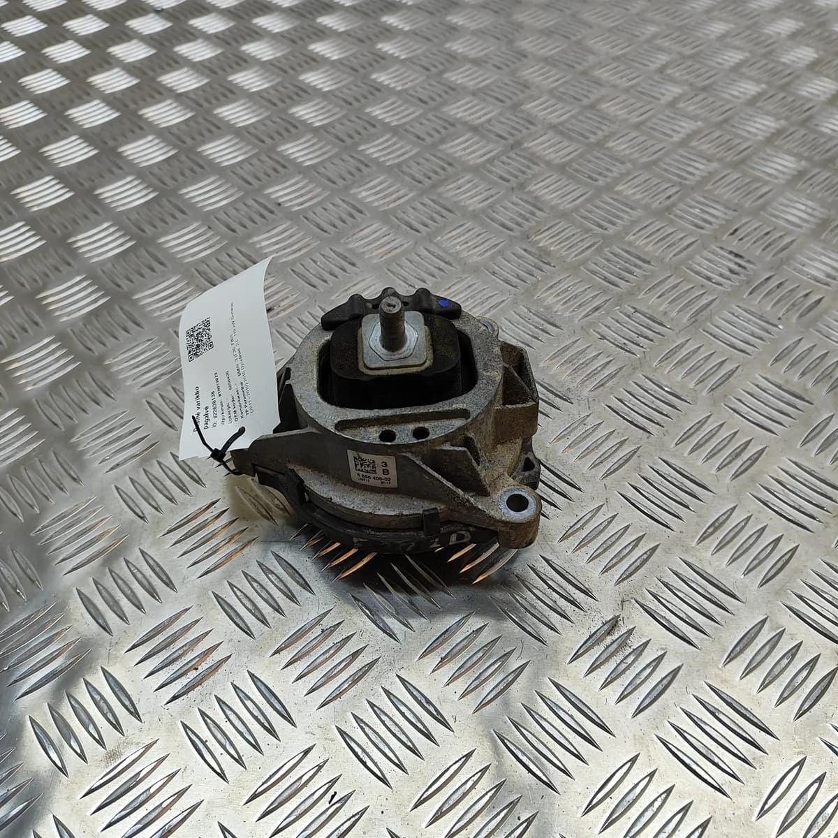 BMW 3 F30, F80 2015 Right Side Engine Mount 6856406