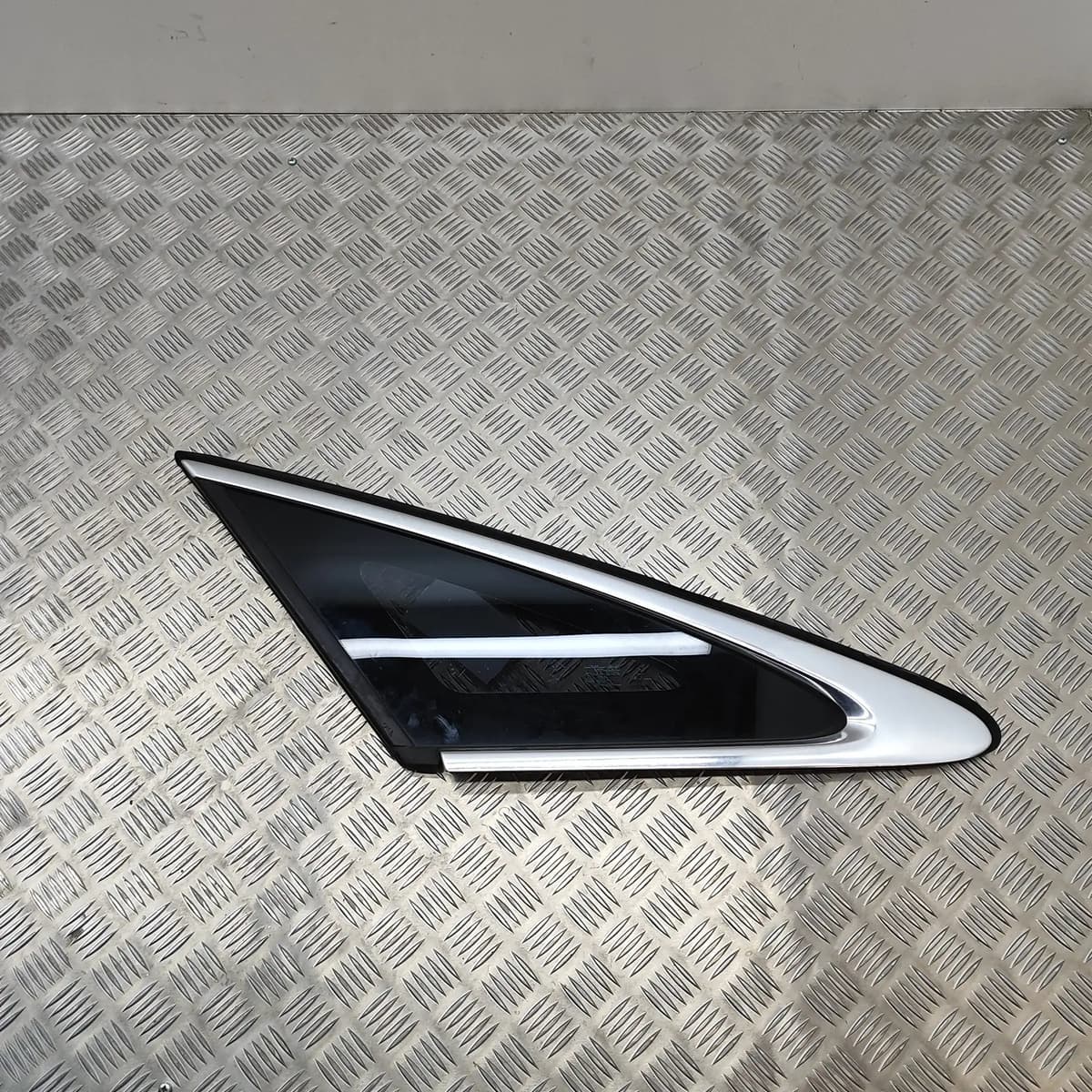 JAGUAR XJ X351 2014 Rear Left Quarter Window FW93N29601FA