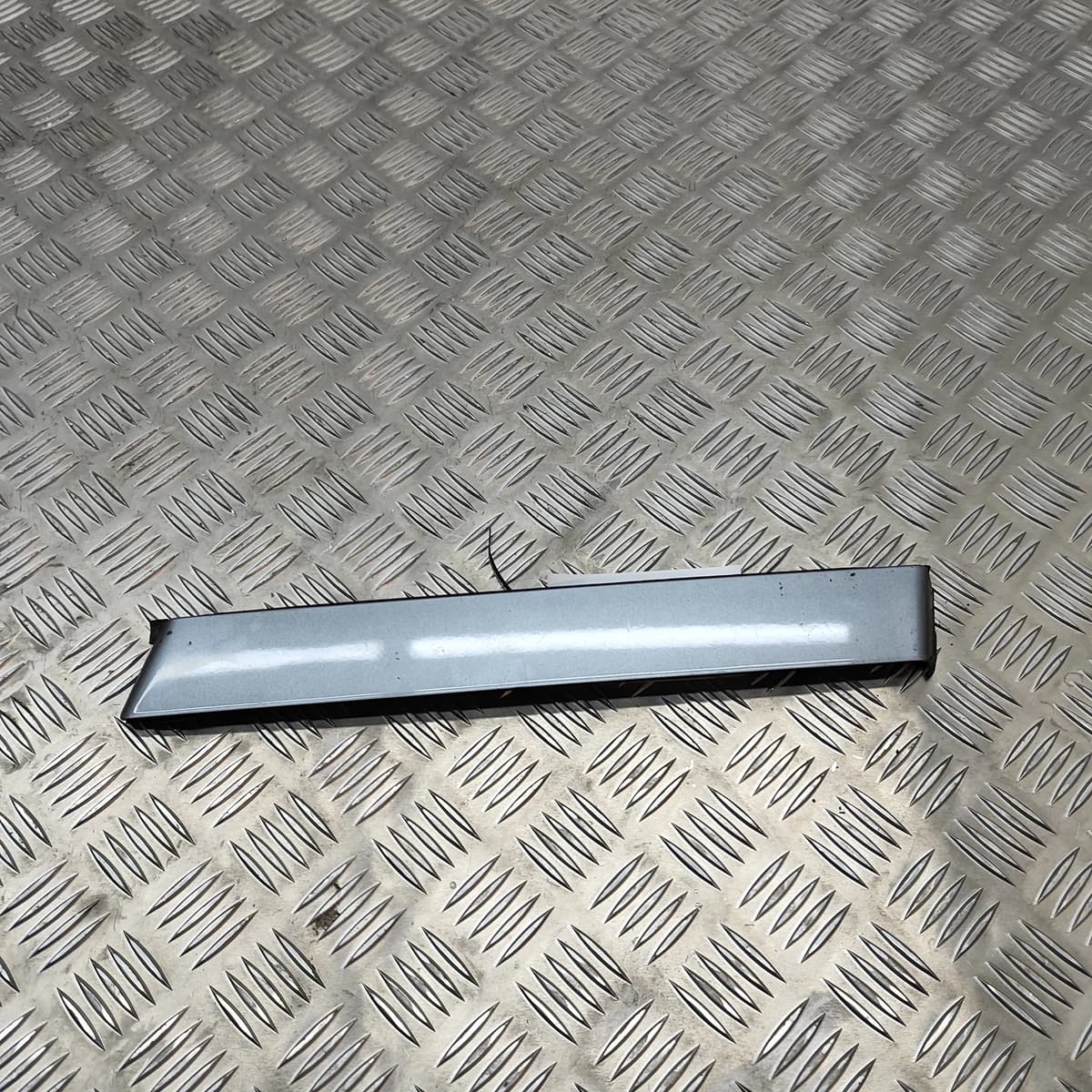 JAGUAR XJ X351 2014 Left Side Roof Strip Trim AW93A50463AB