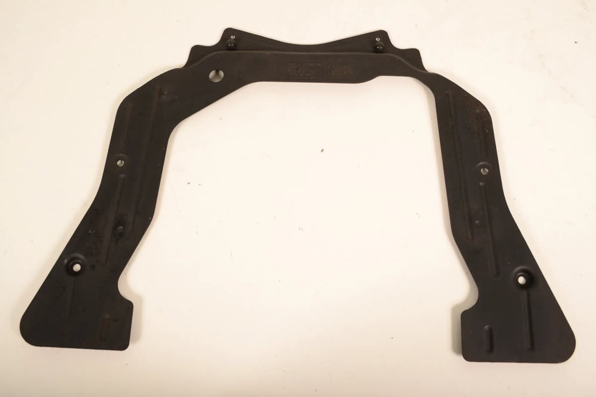 BMW X6 E71, E72 2012 Engine Cover 7205621