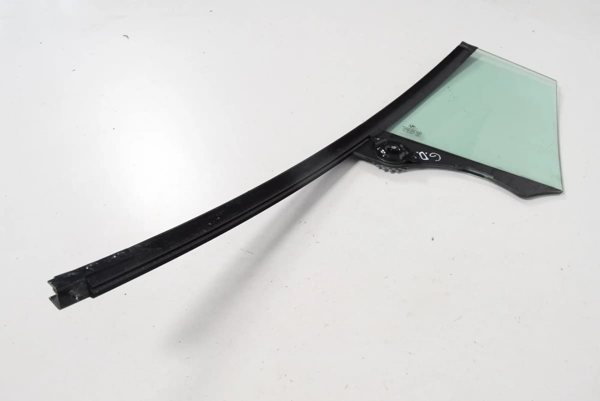 BMW 5 Gran Turismo F07 2015 Rear Right Quarter Window