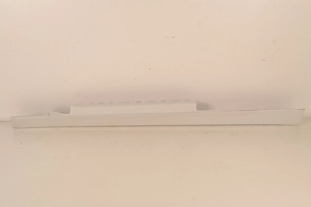 BMW F32 Side Skirt Left White 51777285785 420d 2013 RHD 10592744