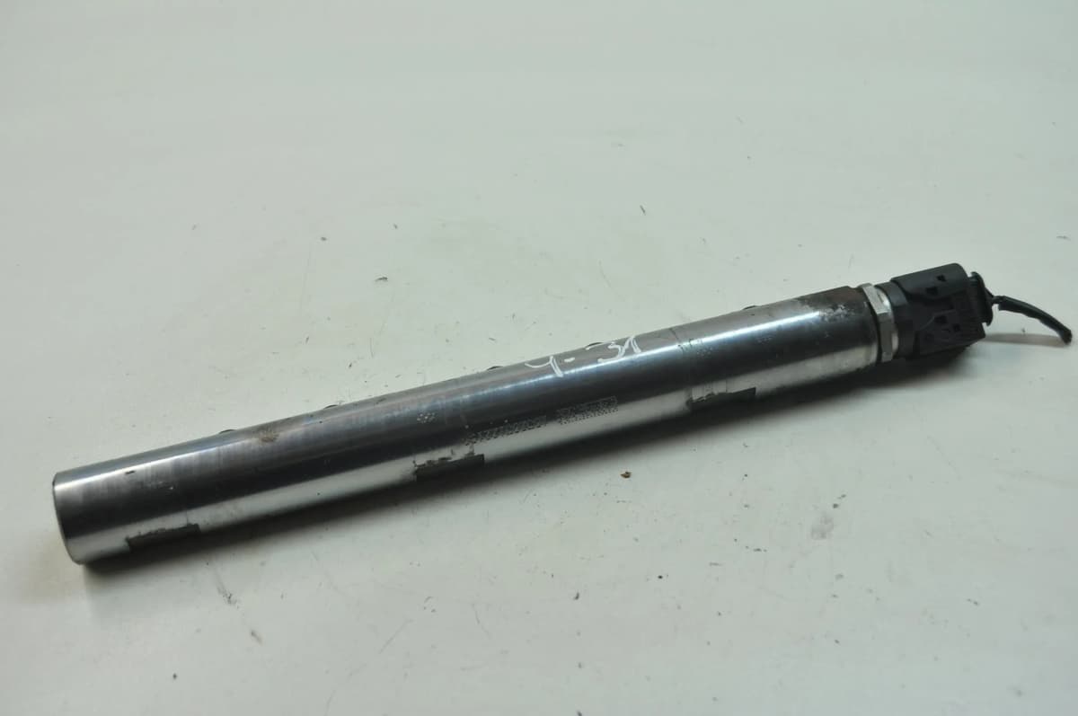 MINI COUNTRYMAN R60 SD 2011 RHD Fuel Injection Rail 0281002948 7823460 10652233