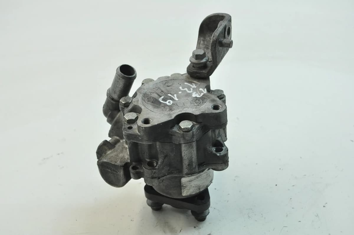 JAGUAR XF X250 5.0 2011 Power Steering Pump 10679579