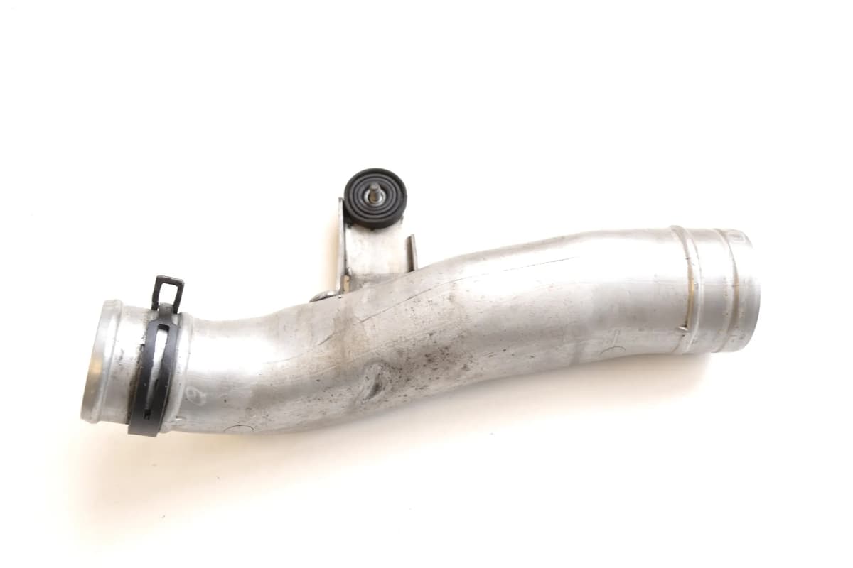 AUDI Q7 4L 4.2 TDI 2007 RHD Right Side Intercooler Pipe Tube 7L8129654A 10952618