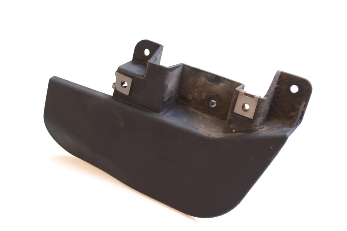 AUDI Q7 4L 4.2 TDI 2007 RHD Rear Right Mudguard 4L0854816 11085608