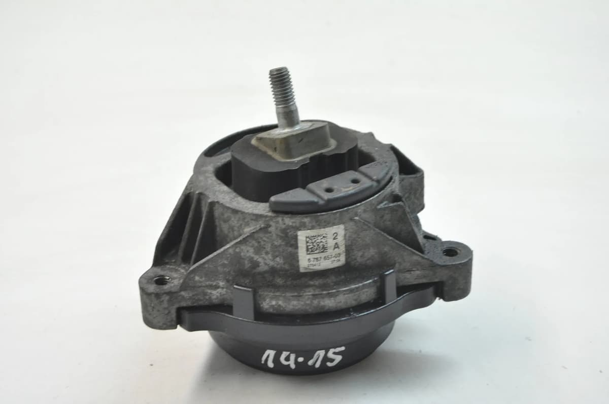 BMW 3 F30 320d 2012 RHD Left Side Engine Mount Support 6787657 11427759