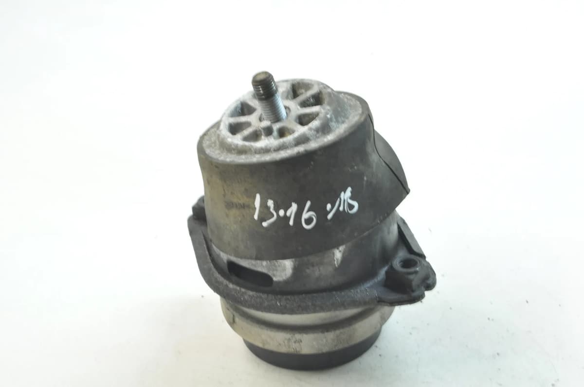 PORSCHE CAYENNE 9PA S 4.5 2003 RHD Right Side Engine Mount 94837505001 11769404