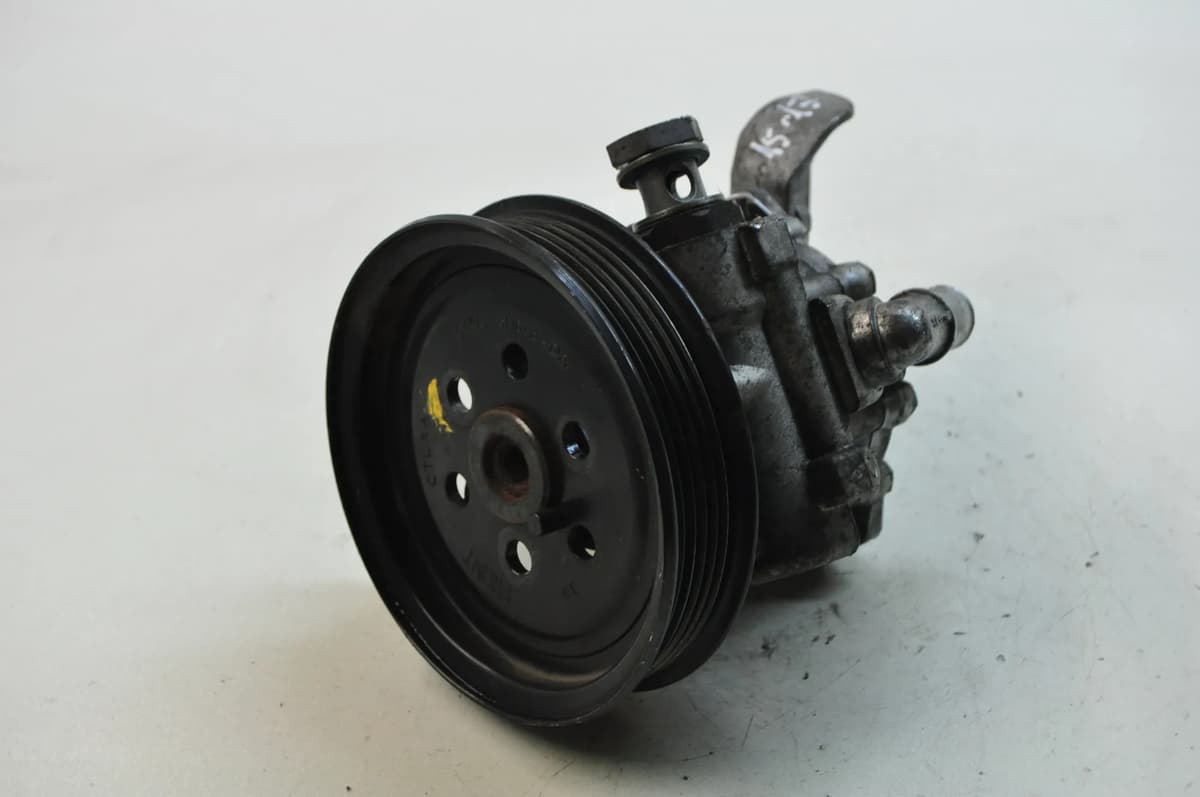 JAGUAR XF X250 5.0 2009 Power Steering Pump 8W93-3A674-AB 11807325