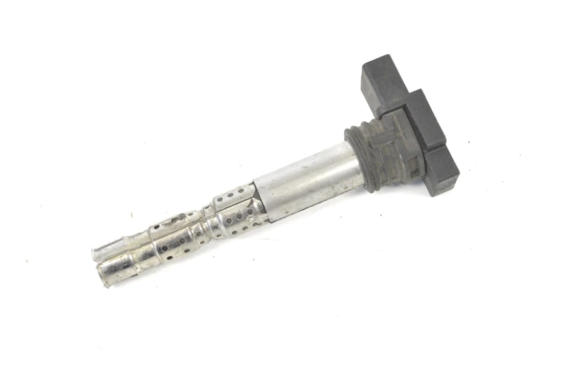AUDI A8 D3 6.0 W12 2009 RHD Ignition Coil Pack 07C905115J 12058369