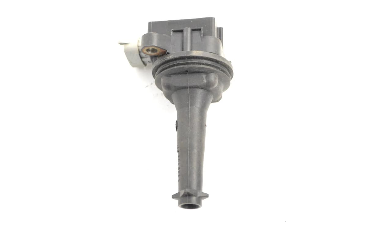 VOLVO S40 2.0 2012 RHD Ignition Coil Pack 8677837 12062949