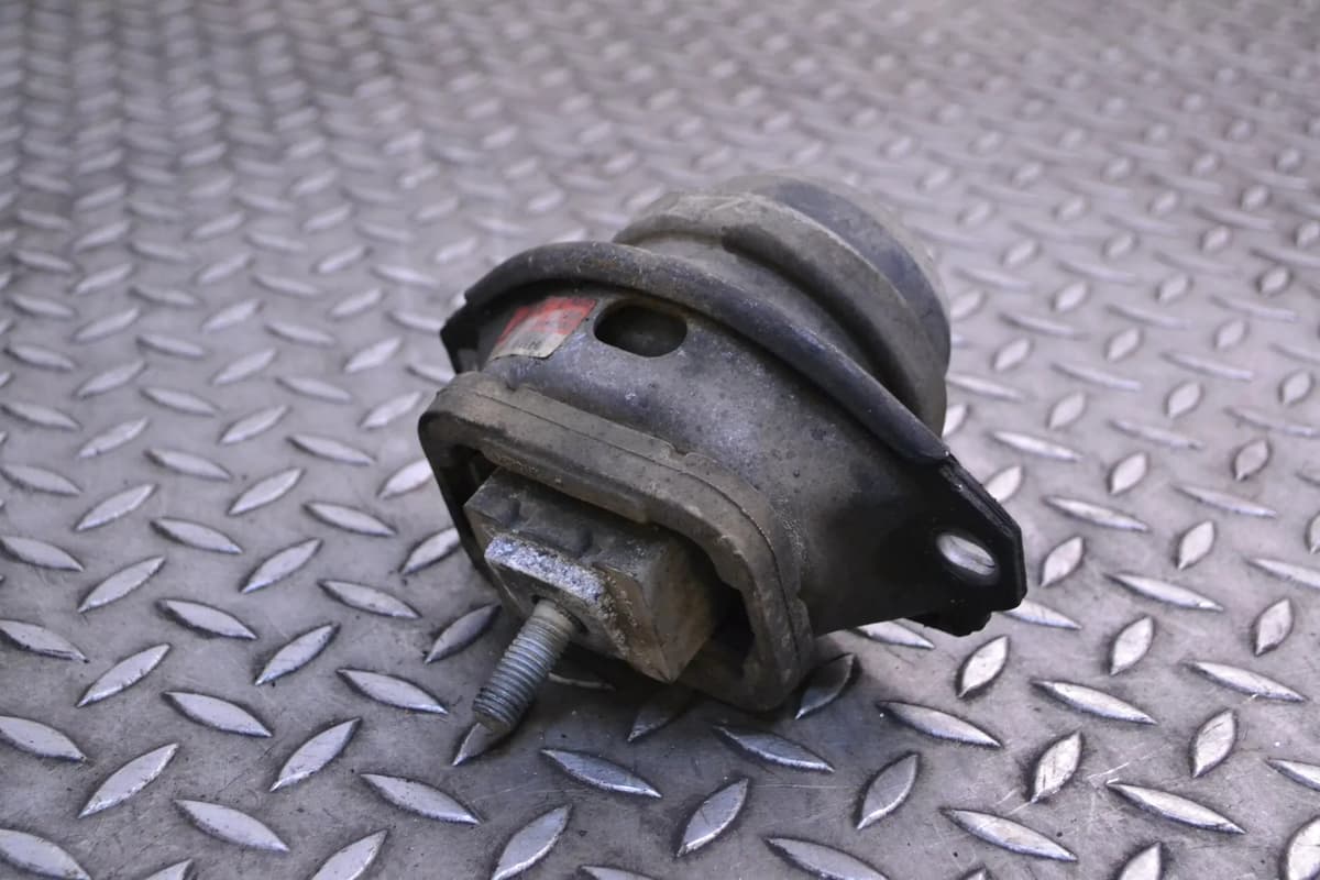 RANGE ROVER SPORT L320 2.7 D 2006 RHD Left Side Engine Mount KKB500441G 12119456