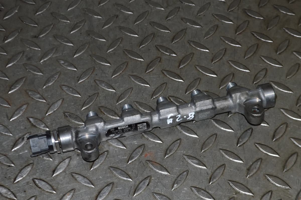HYUNDAI i40 1.7 CRDi 2014 Fuel Injection Rail 31400-2A420 0281002863 12173562