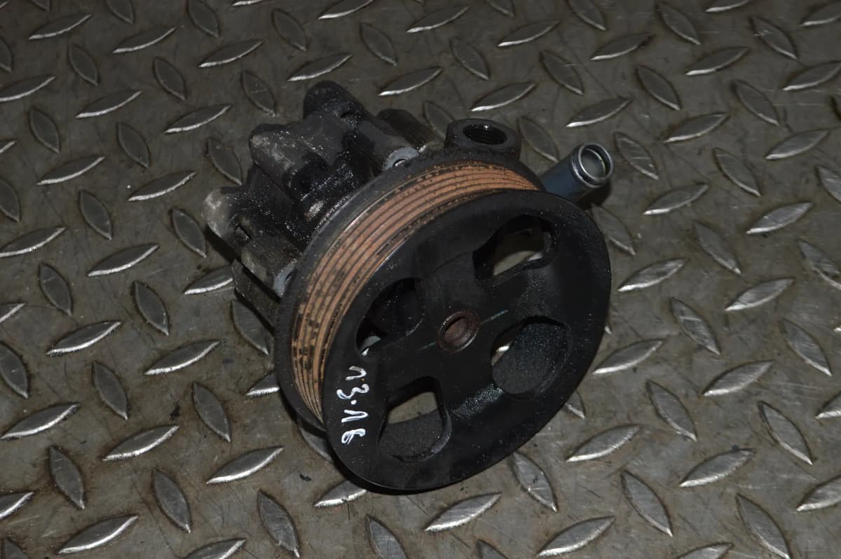 RANGE ROVER SPORT L320 2.7 D 2006 RHD Power Steering Pump qvb500400 12225558