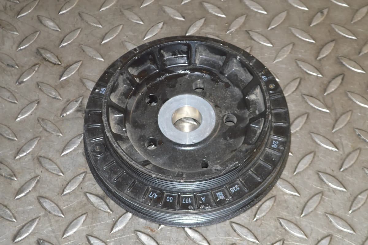 ASTON MARTIN DB11 V8 4.0 2018 Crankshaft Pulley A17700 12244732