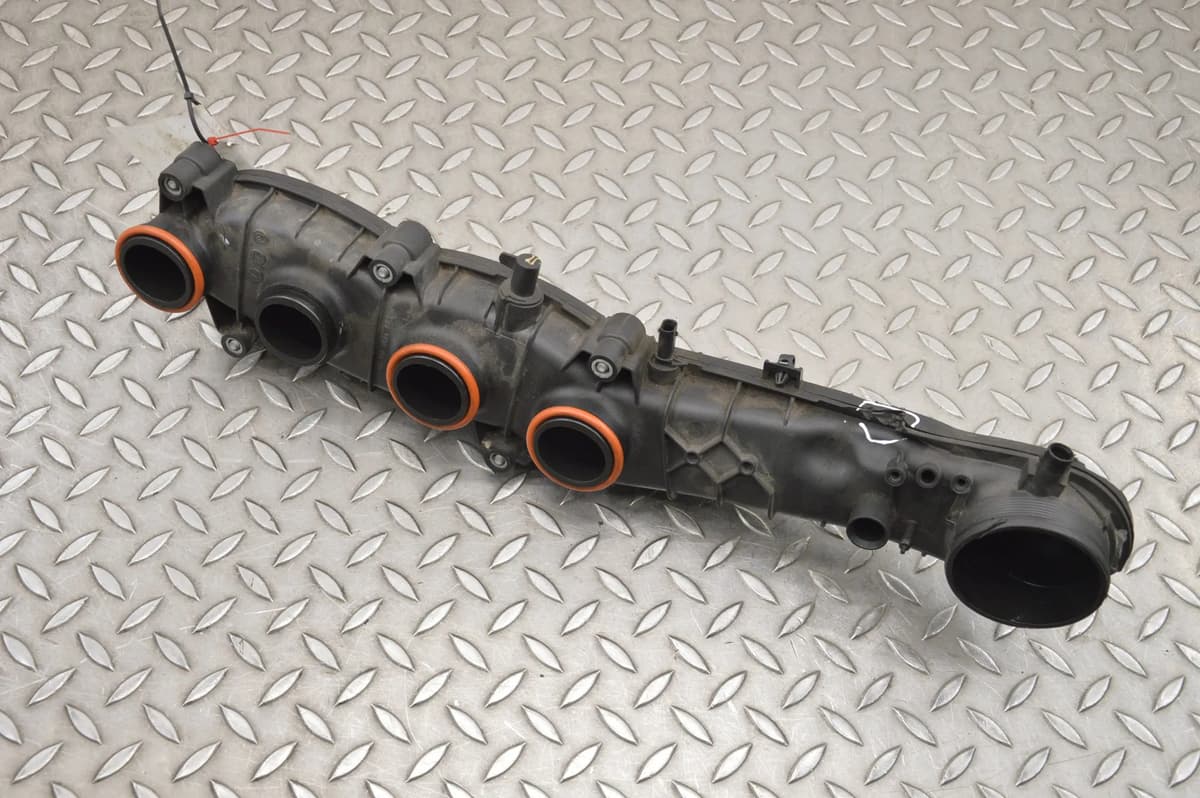 ASTON MARTIN DB11 V8 4.0 2018 Intake Inlet Manifold A1770980107 12244733
