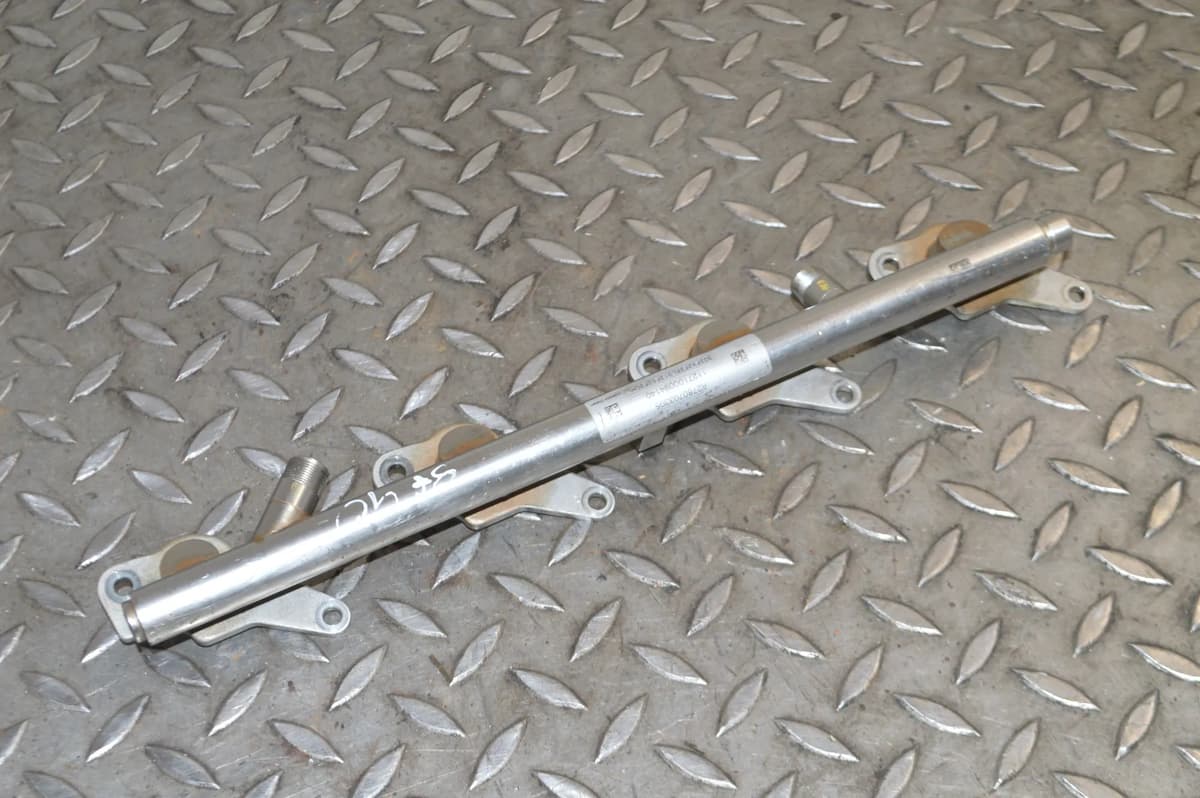 MERCEDES W221 S63 AMG 2012 Fuel Injection Rail A2780703395 12686232