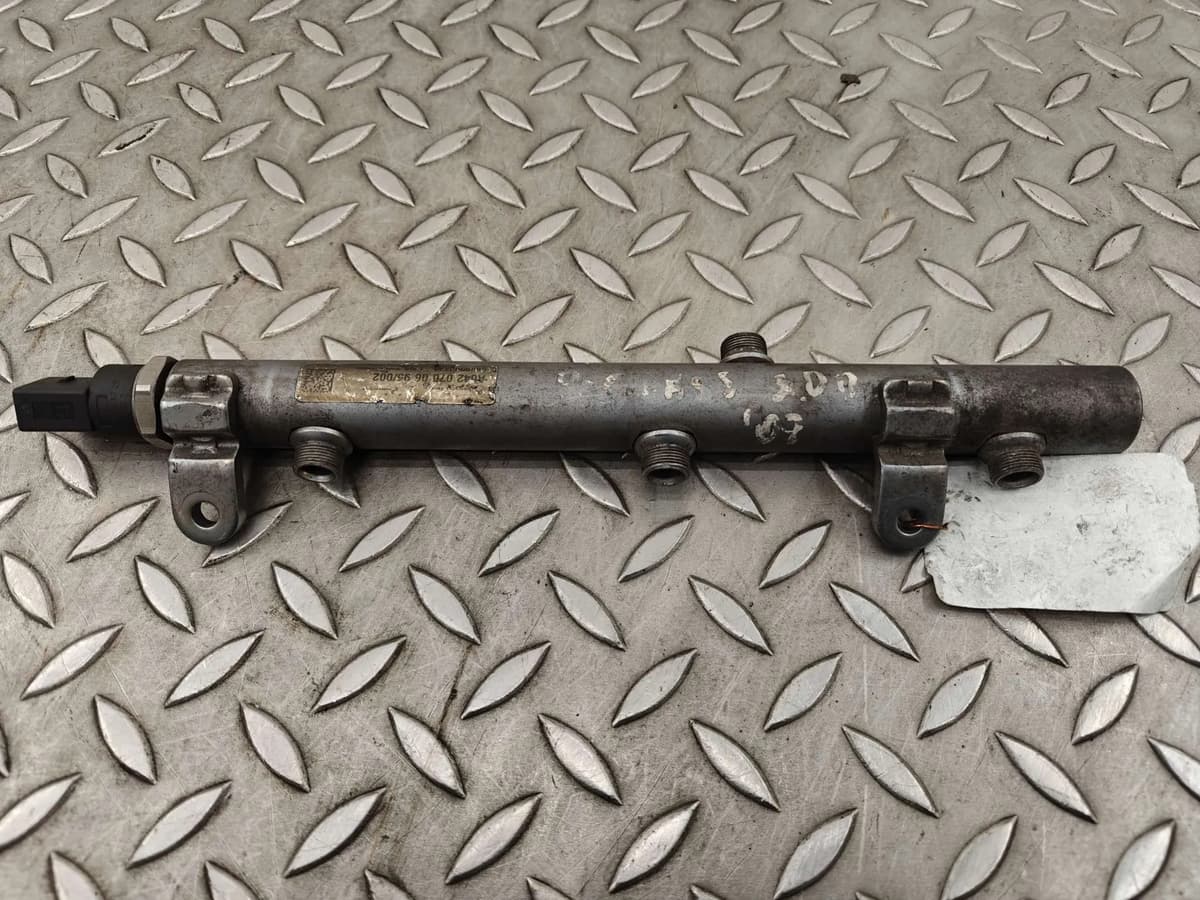 MERCEDES-BENZ M W164 2007 Fuel Rail A6420700695