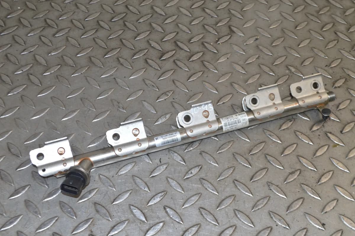 FORD FOCUS 2.0 ST 2016 Fuel Injection Rail CJ5E-9F797-BG BM5G-9F972-BA 12895757