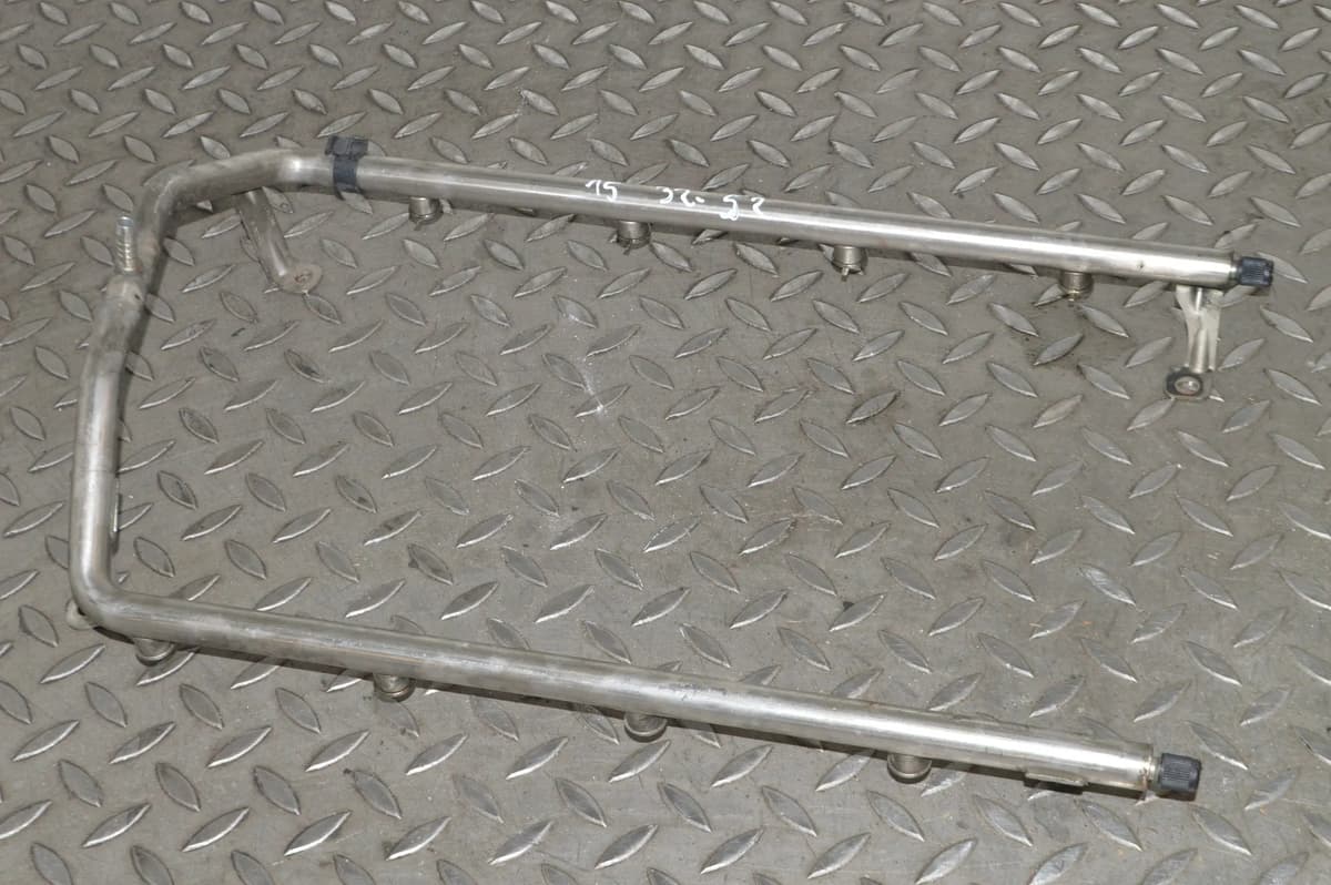 PORSCHE CAYENNE 9PA S 4.5 2004 Fuel Injection Rail 94811011302 13907609