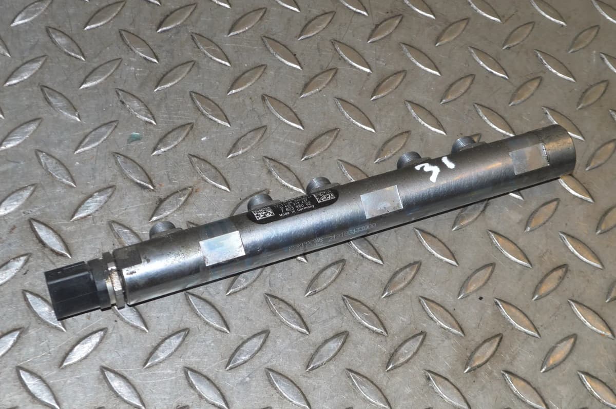 MINI COUNTRYMAN R60 D ALL4 2012 RHD Fuel Injection Rail 7823460 13941716