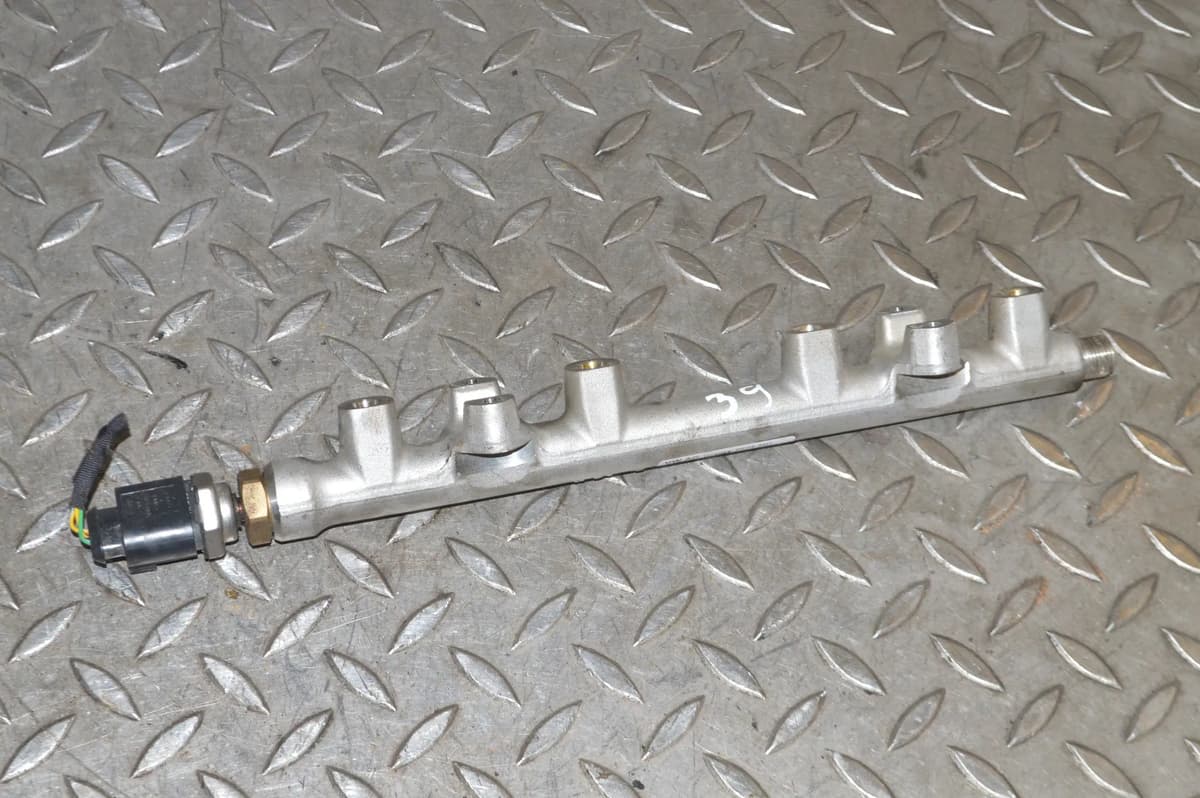 SEAT LEON 5F 1.4 TSI 2020 RHD Fuel Injection Rail 05e133320 04c906054c 13965692