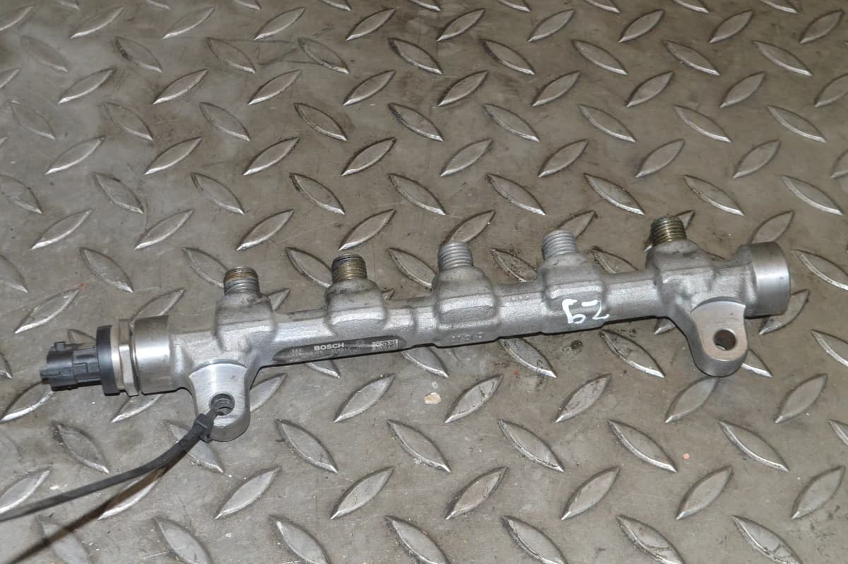 HYUNDAI i40 VF 1.7 CRDi 2014 Fuel Injection Rail 31400-2a420 0281002863 13973599