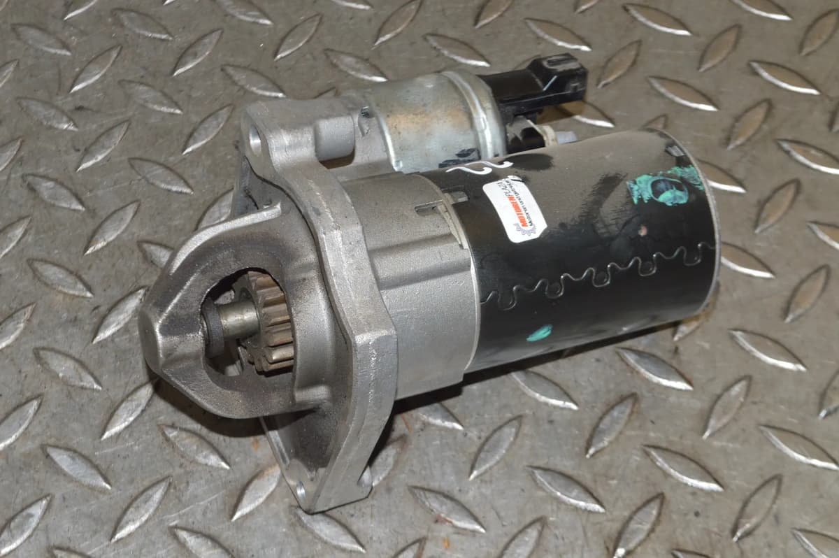 PEUGEOT 2008 1.2 VTi 2016 Engine Starter Motor 9674077280 13983537