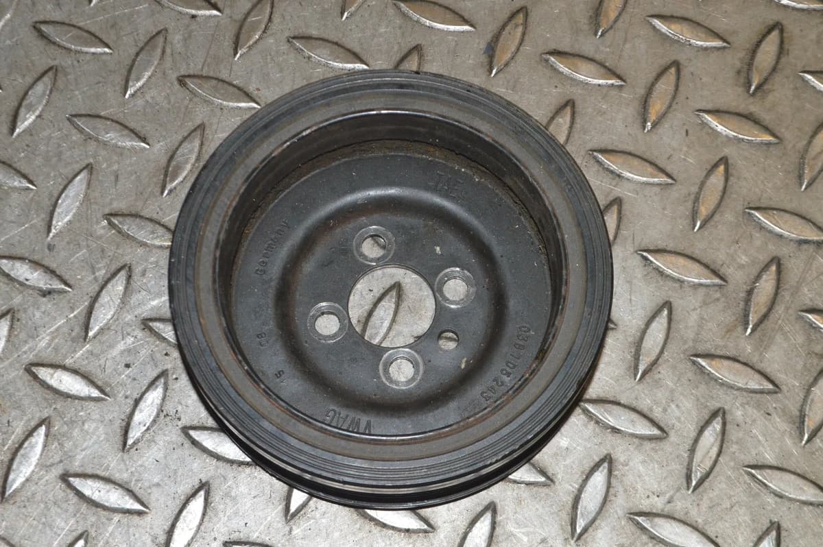 VW GOLF mk7 2.0 TDI 2014 110kW Engine Crankshaft Pulley 03G105243 13988705