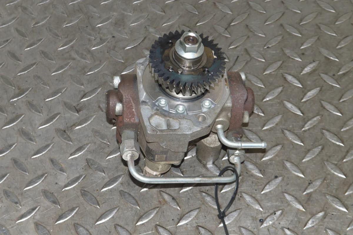 SUBARU LEGACY BL 2.0 D 2009 High Pressure Fuel Pump 294000-0981 13999431