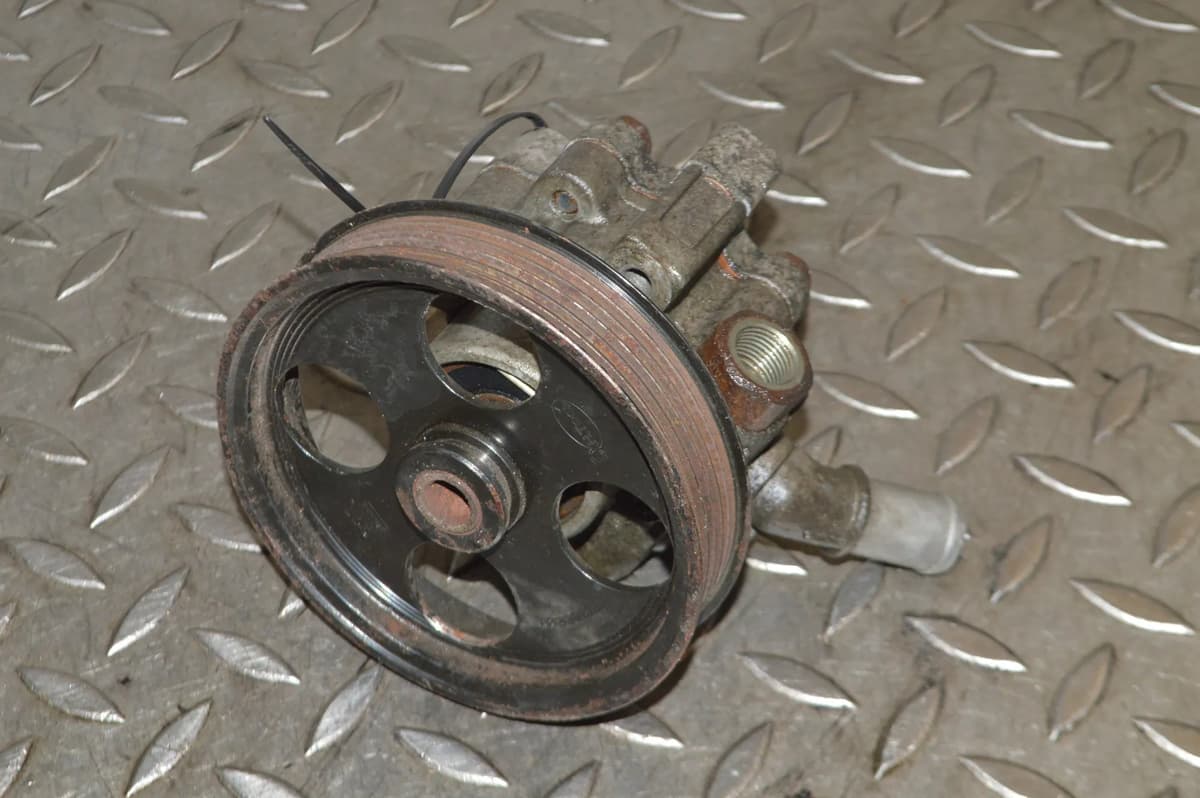 OPEL INSIGNIA A G09 2.0 CDTI 2014 Power Steering Pump 13309336 13999509
