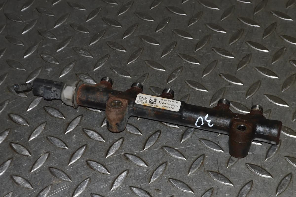 Ford Fiesta 1.6 TDCi 2013 Fuel Injection Rail 9685297580 9670076780 14355092
