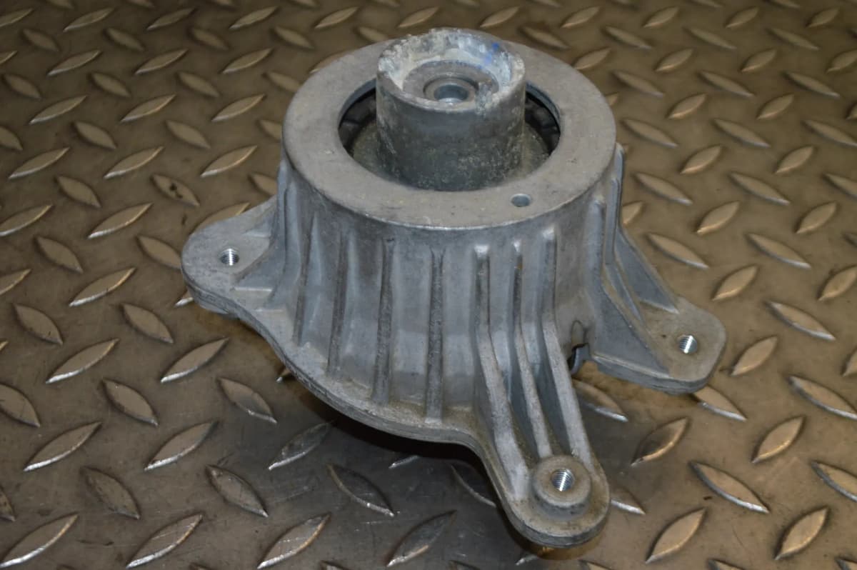 Mercedes E250d W213 2019 RHD Right Side Engine Mount A2132403500 14467667