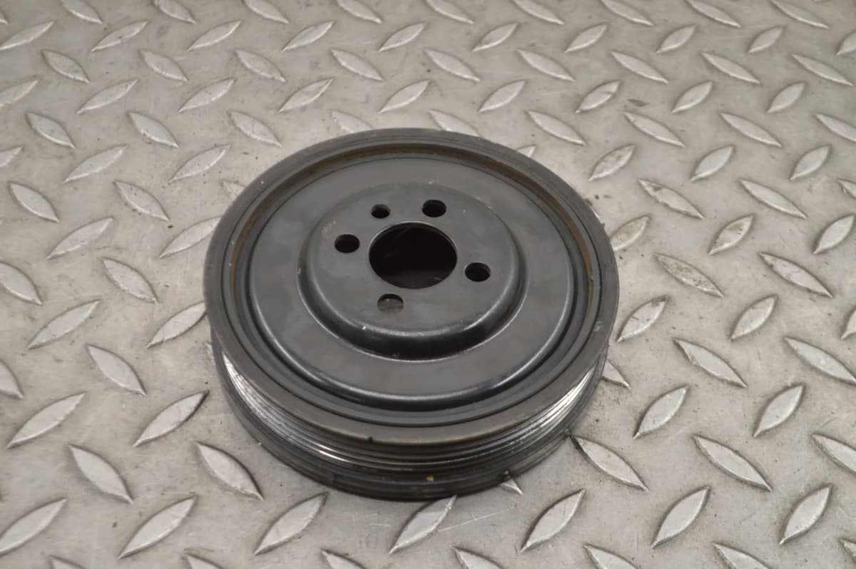 AUDI Q3 8U 2.0 TDI 2016 RHD Crankshaft Pulley 04L105243 14571616