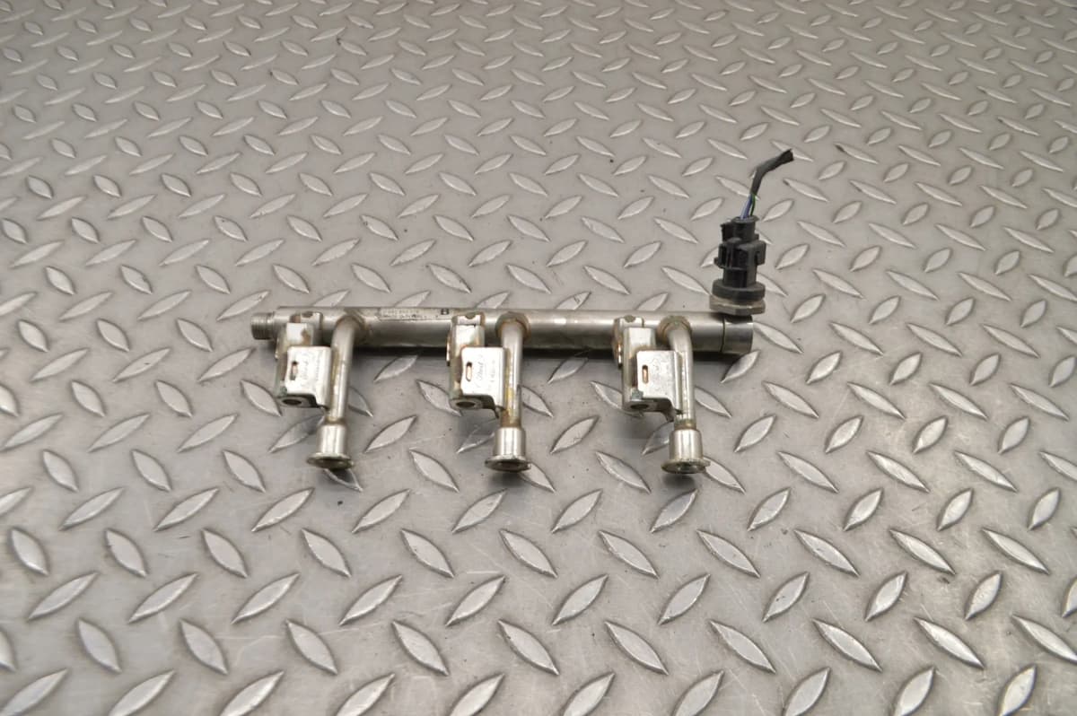 Ford Fiesta 1.0 2016 RHD Fuel Injection Rail DM5G-9H487-AB 14681267