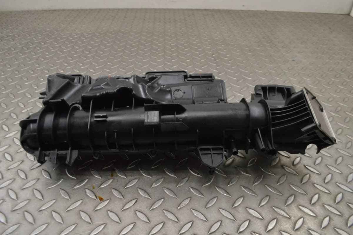Mercedes W176 A180 2014 RHD Air Intake Manifold A2700900737 14869664