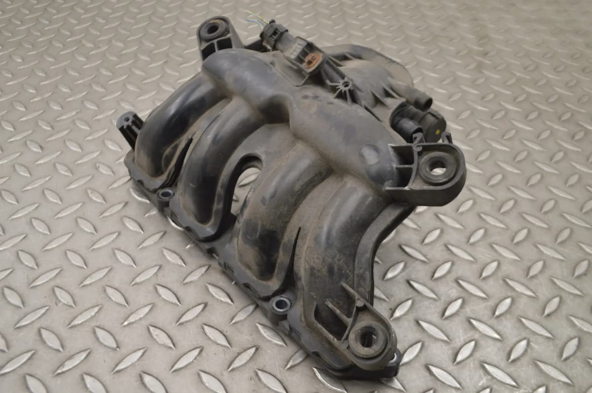 BMW 1 F20 116i 2011 RHD Air Intake Manifold V759507 15399462