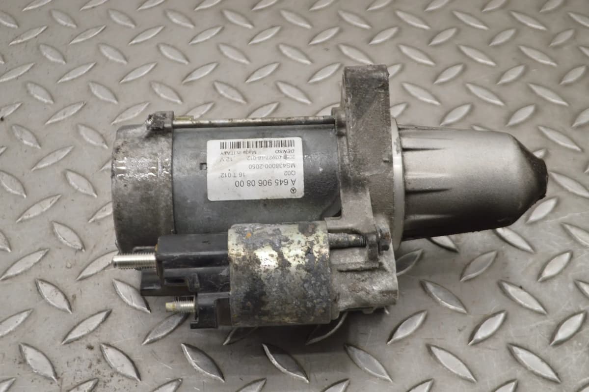 Infiniti Q30 1.5 D 2016 RHD Engine Starter Motor A6459060800 15464452