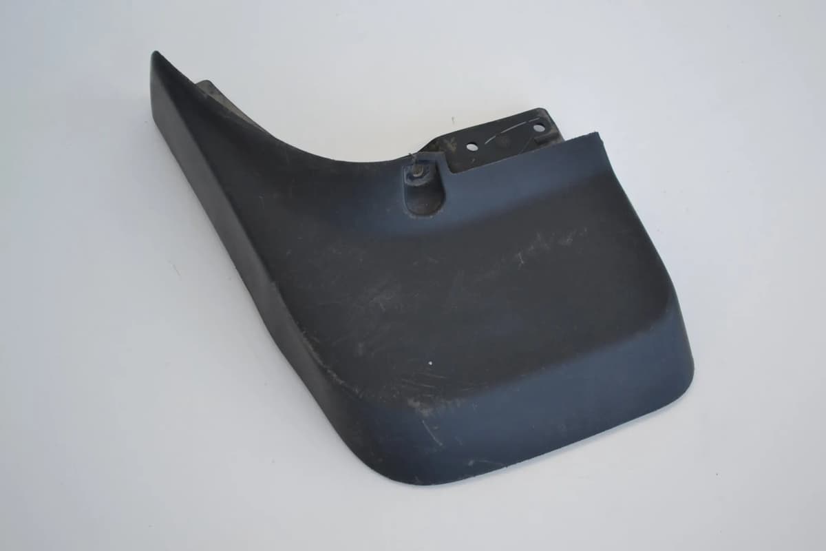 MITSUBISHI L200 2009 RHD Rear Left Mud Guard Splash Shield 1547192
