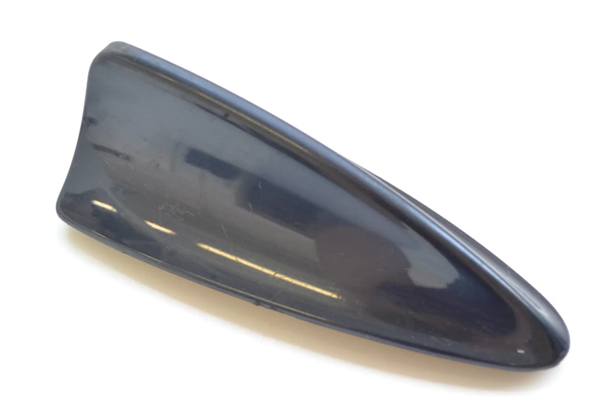 BMW 7 SERIES E65 E66 E67 2005 Aerial Roof Antenna Shark Fin 1561065
