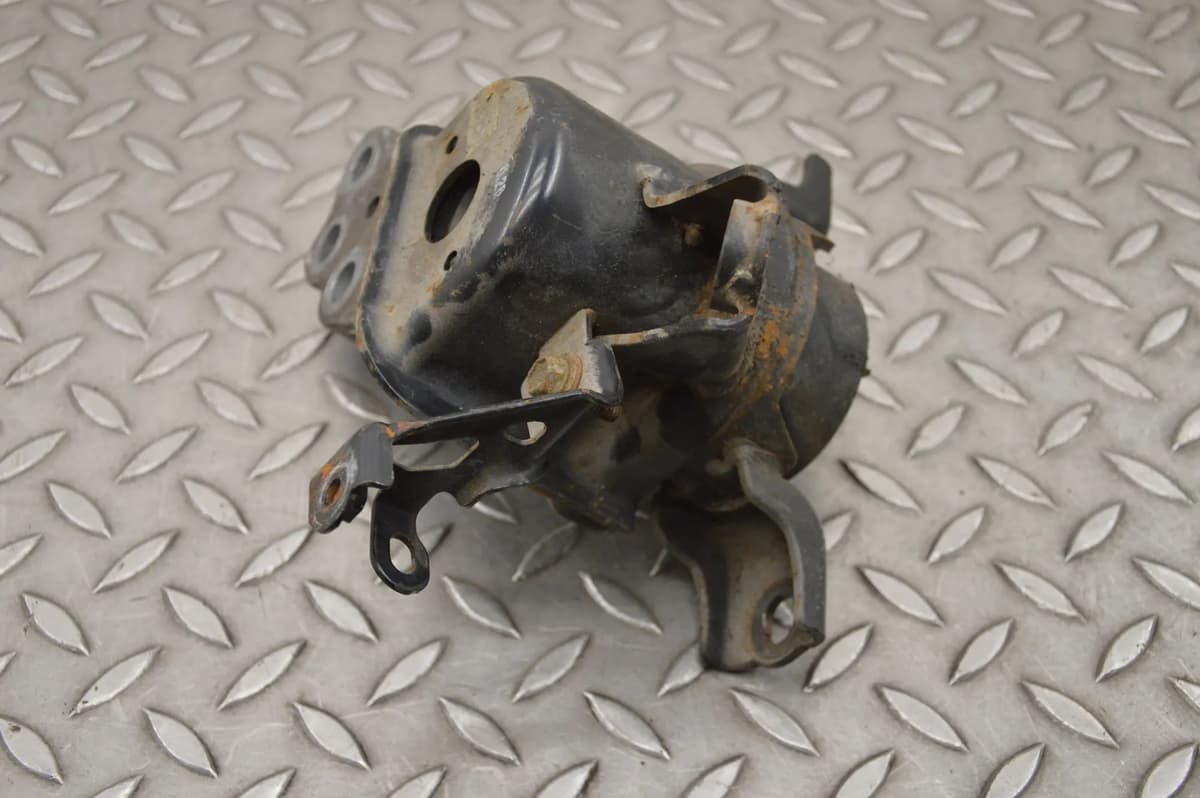 Toyota Rav4 Engine Mount Bracket Right Side 2.2 D 2008 RHD 16878078