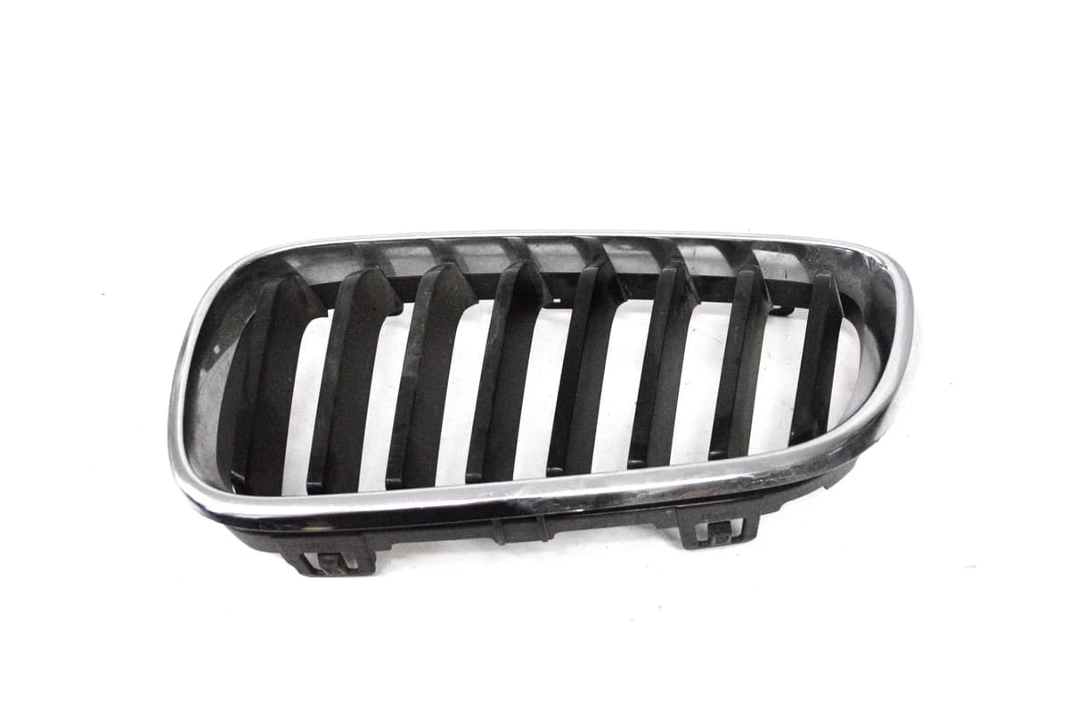 BMW F22 Kidney Grille Front Left 7295523 7295521 7295525 218d 2015 17097376