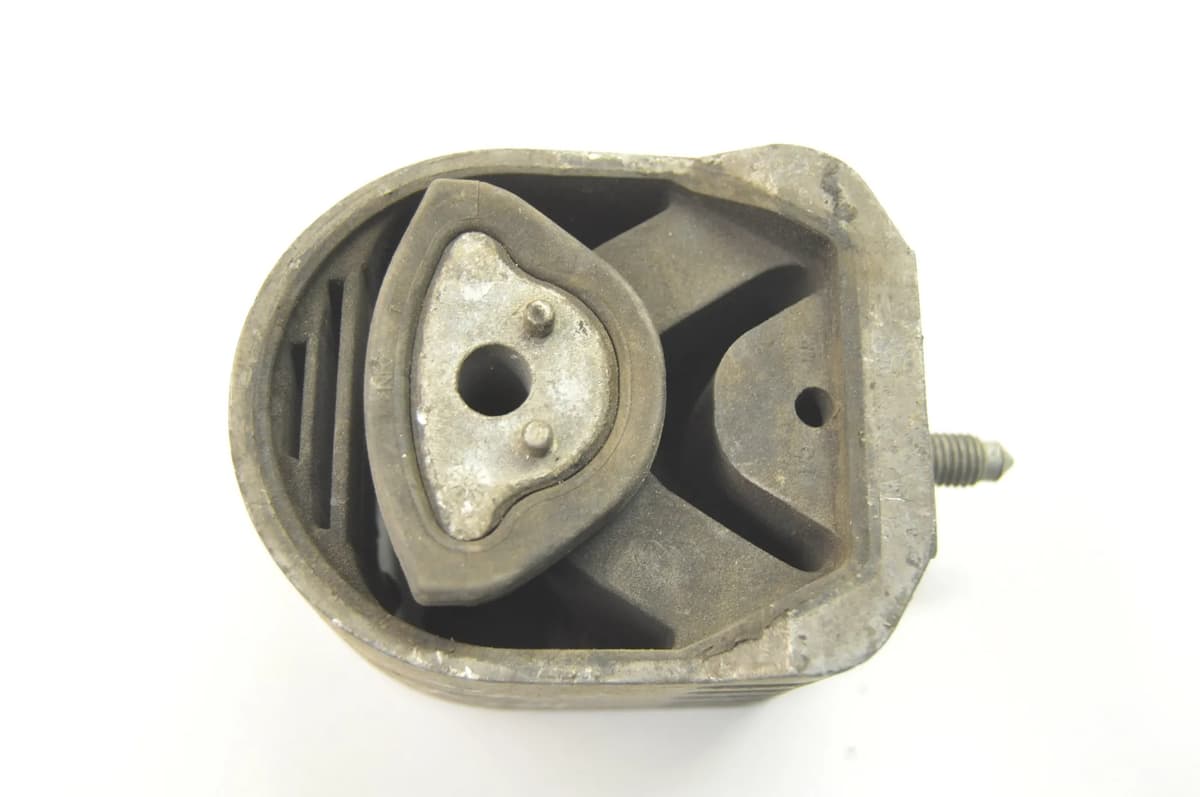 MERCEDES W169 2007 RHD Engine Mount Support Right A1692400717 1741902