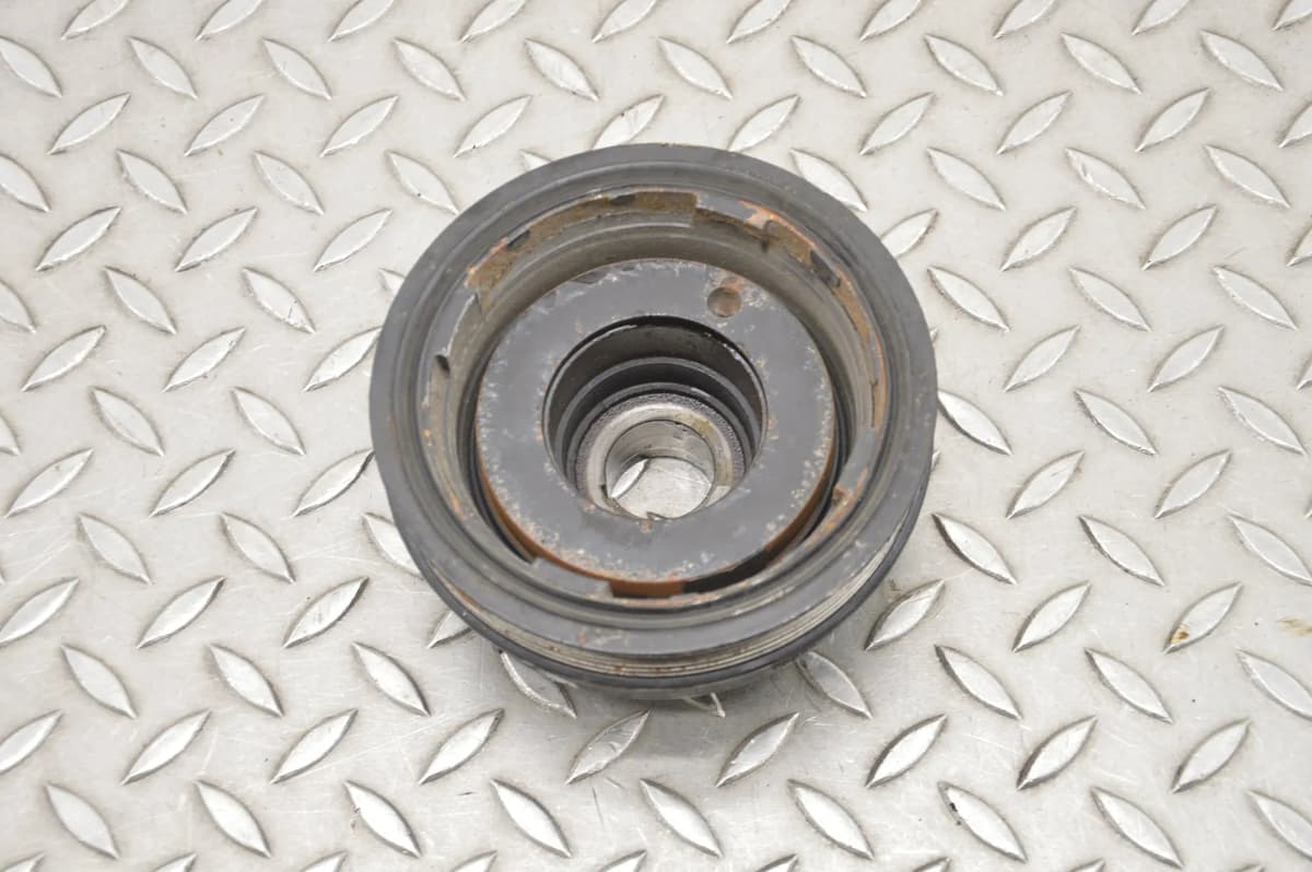 Mercedes C219 Crankshaft Pulley a2730300303 CLS350 2005 M272 17550056