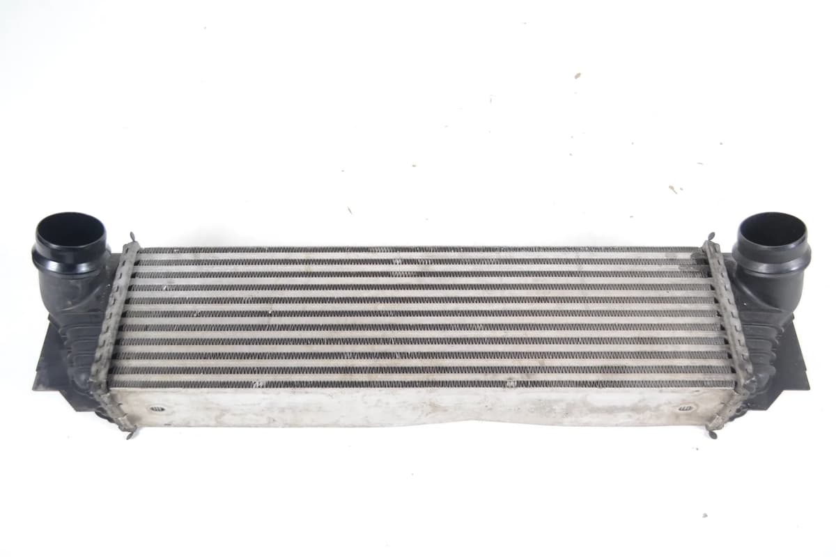 BMW F10 Intercooler Radiator 7805629 520d 2010 RHD 17901397