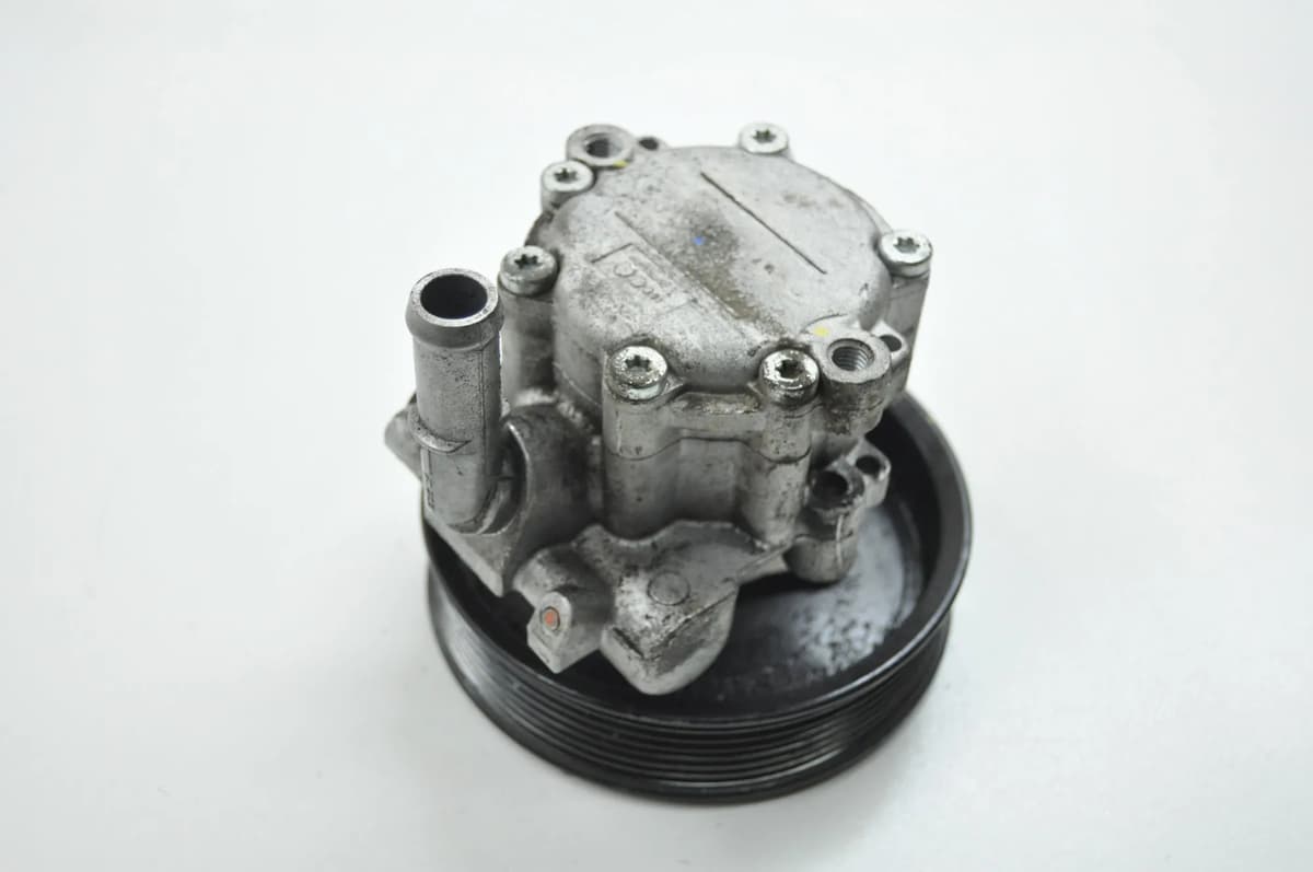 RENAULT LAGUNA 2013 RHD Power Steering Pump 1801652