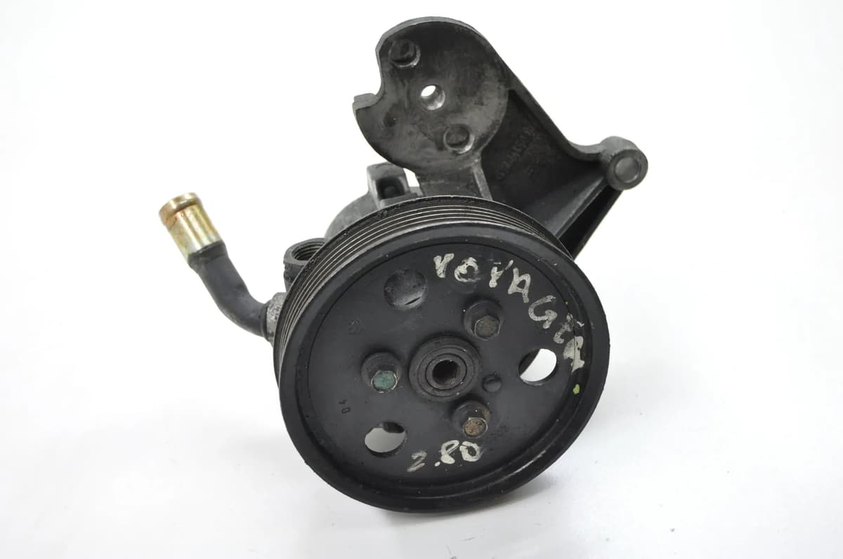 Chrysler Voyager 2.5 CRD 2005 RHD Power Steering Pump 52088712AC 1836170