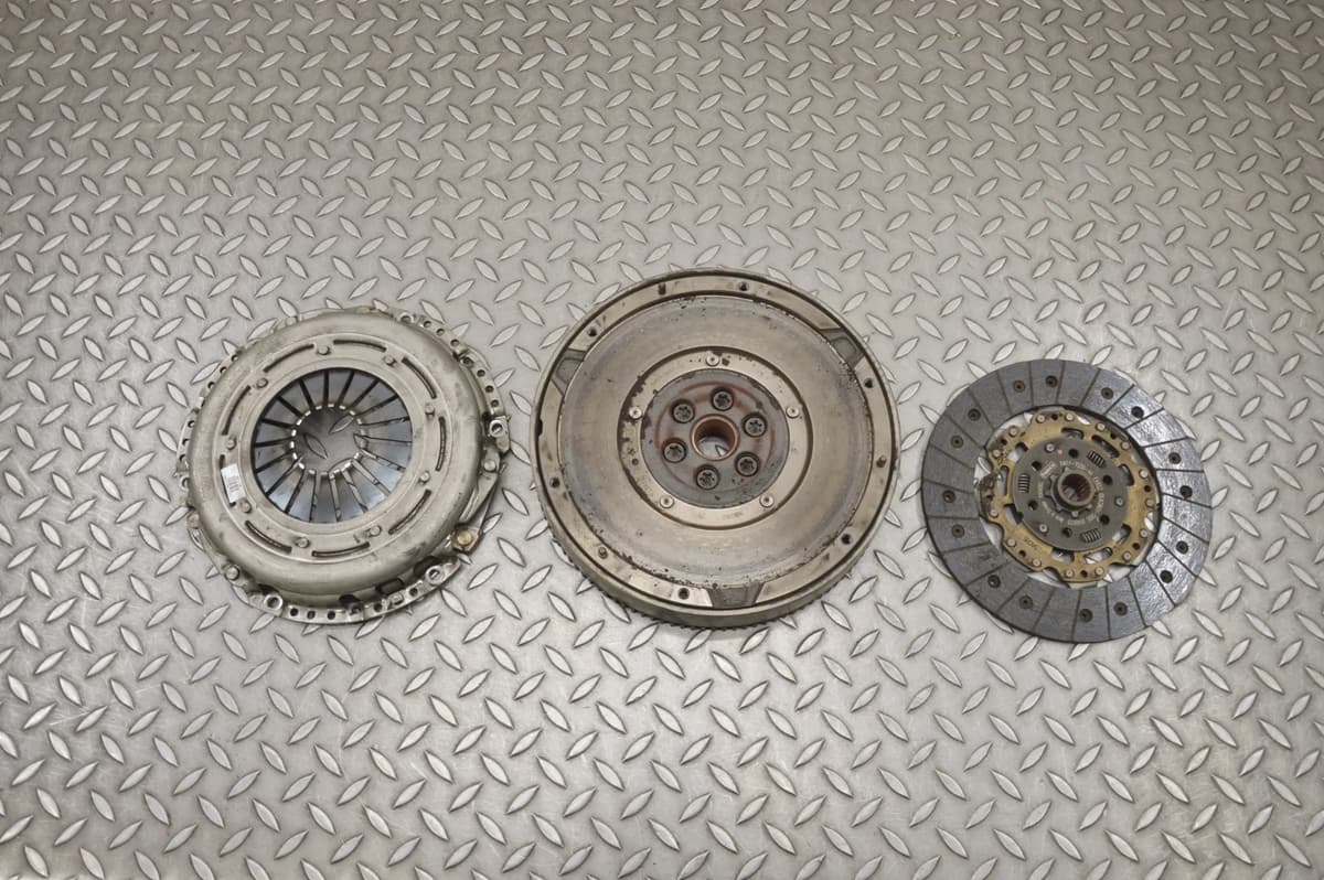 Ford Mondeo Clutch Kit Flywheel 7M51-7550-AA 1.5 TDCi 2016 RHD 18802192