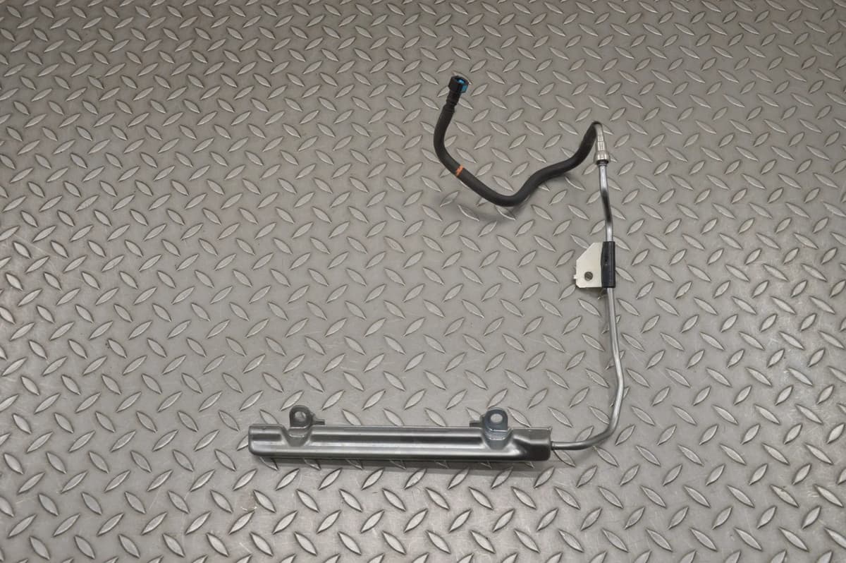 Toyota Corolla Fuel Injection Rail 121A2301321 E21 1.8 H 2021 RHD 20211047